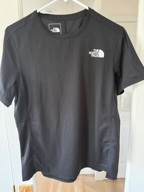 The North Face Black Short-Sleeve Crew Neck Logo Tee